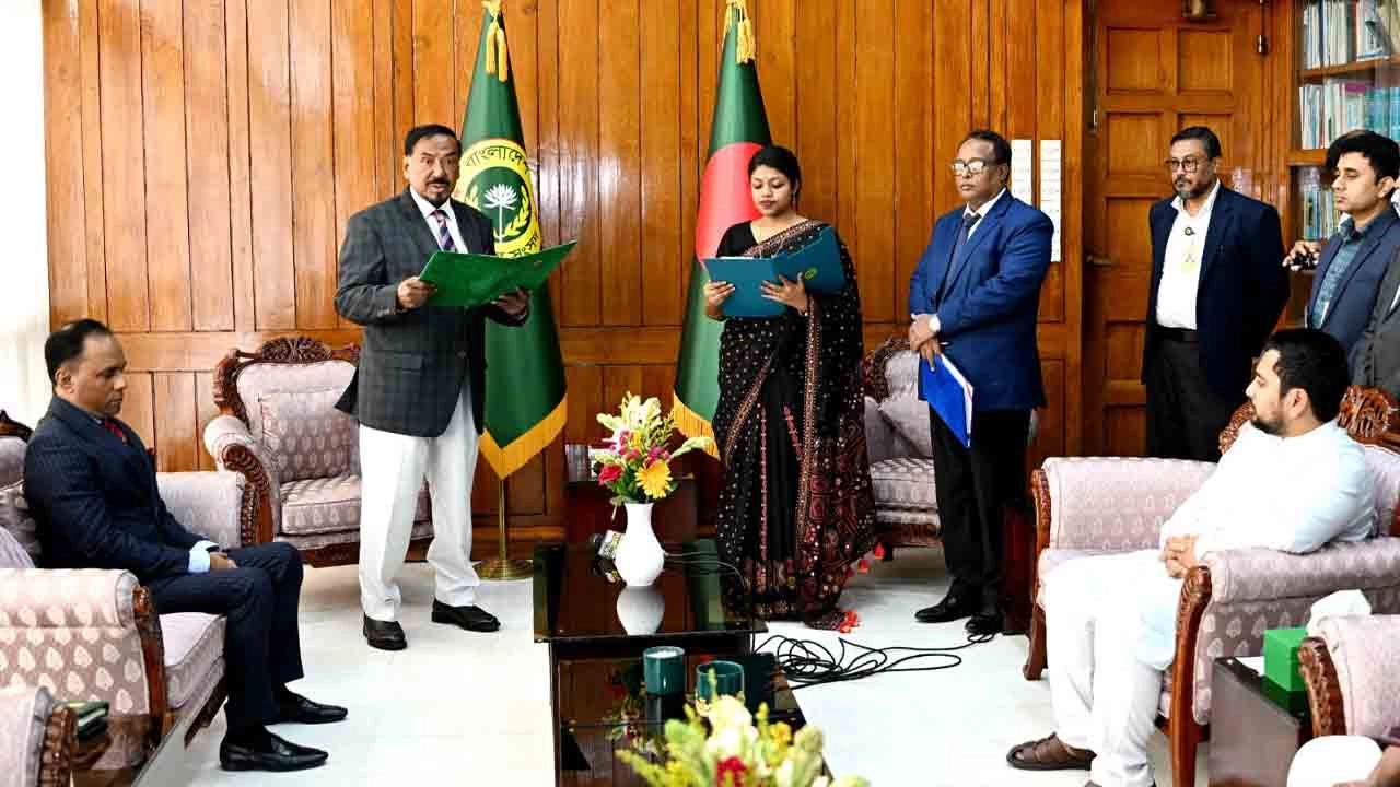 সংরক্ষিত আসনের এমপি হিসেবে শপথ নিলেন নুসরাত তাবাসসুম