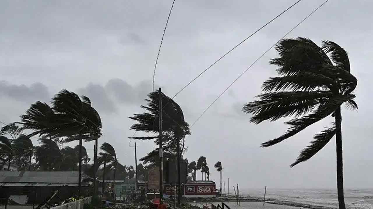 সন্ধ্যার মধ্যে ৯ অঞ্চলে ঝড়ের আভাস