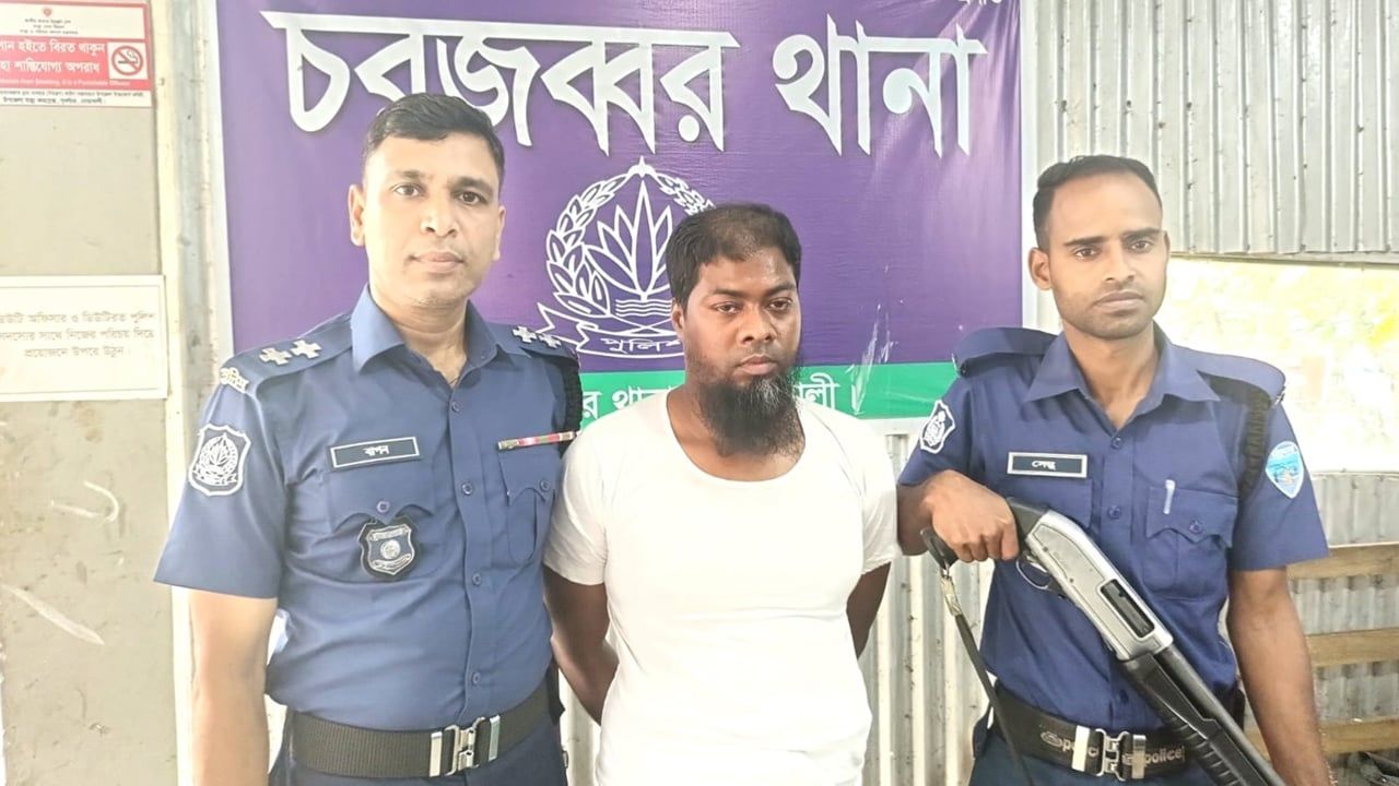 মাদরাসা ছাত্রীকে ধর্ষণচেষ্টা, প্রধান শিক্ষক গ্রেপ্তার