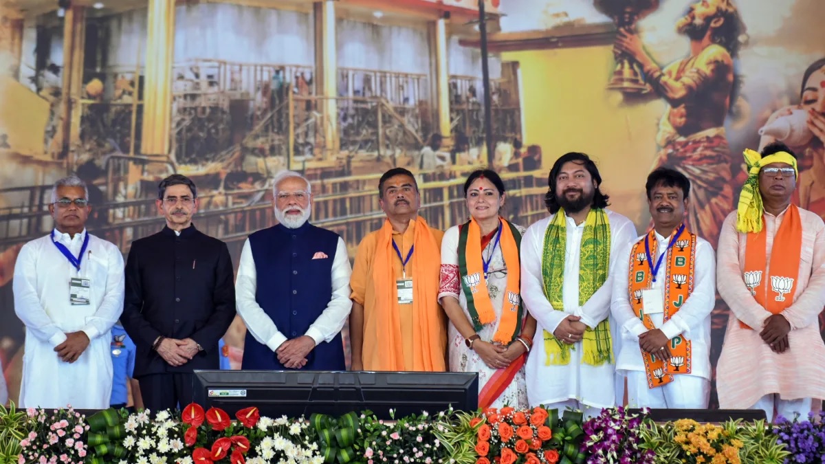 পশ্চিমবঙ্গে প্রথম বিজেপি সরকার: মুখ্যমন্ত্রী শুভেন্দুর শপথ, ঐতিহাসিক দিন বললেন মোদি