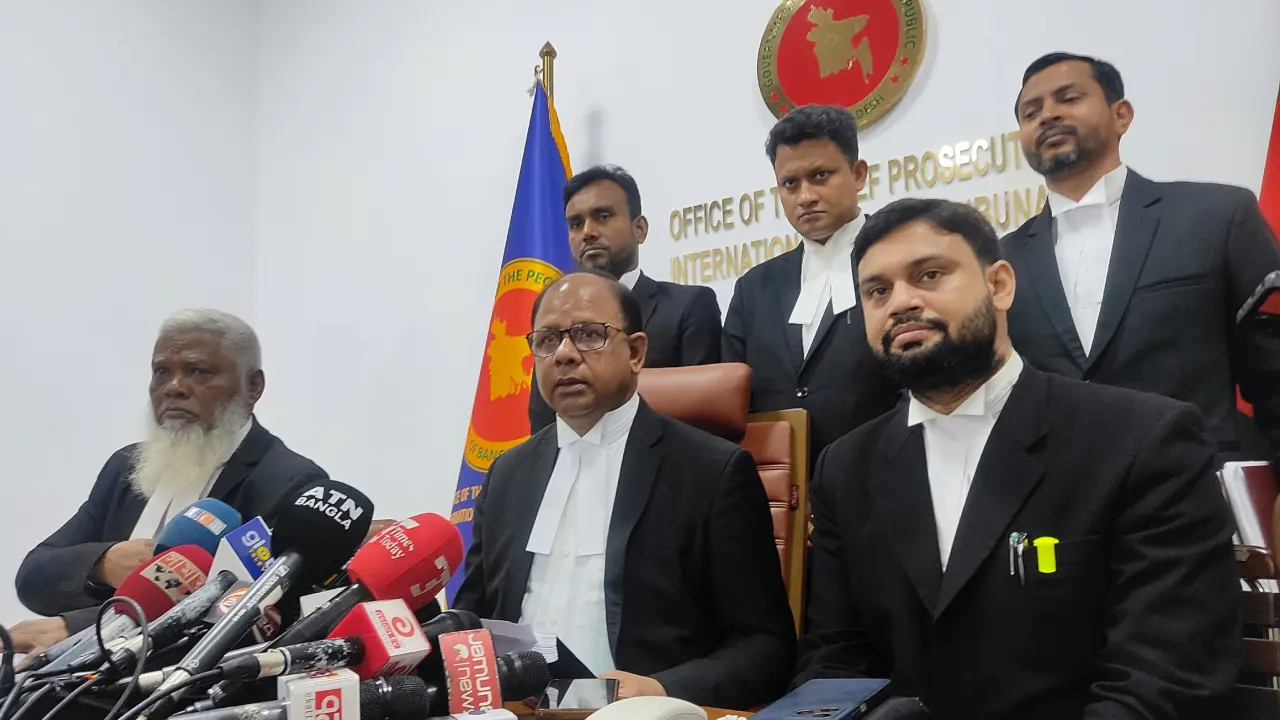 ছাত্র-জনতাকে ‘সোজা গুলি করার’ নির্দেশ দিয়েছিলেন শেখ হাসিনা: চিফ প্রসিকিউটর