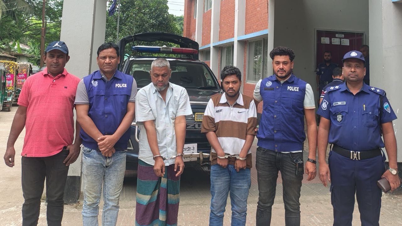 চট্টগ্রামে চেতনানাশক খাইয়ে অটোরিকশাচালক হত্যা, গ্রেপ্তার দুই