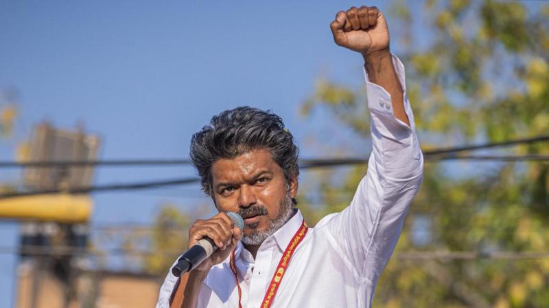 থালাপতি ভিজয়: সোশাল মিডিয়া কীভাবে ভারতীয় চলচ্চিত্র তারকাকে রাজনৈতিক শক্তিতে পরিণত করল