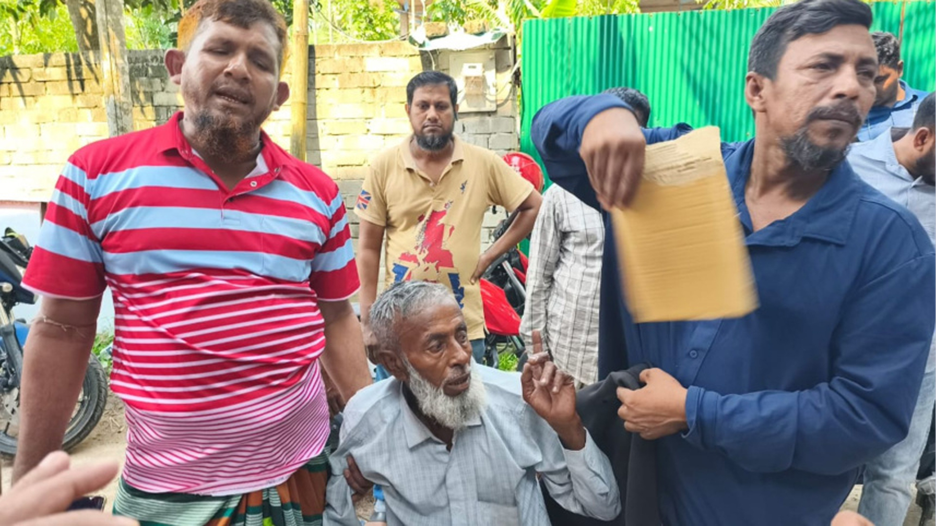 গাজীপুরে ৪ জনকে গলা কেটে ও শিশুকে শ্বাসরোধে হত্যা