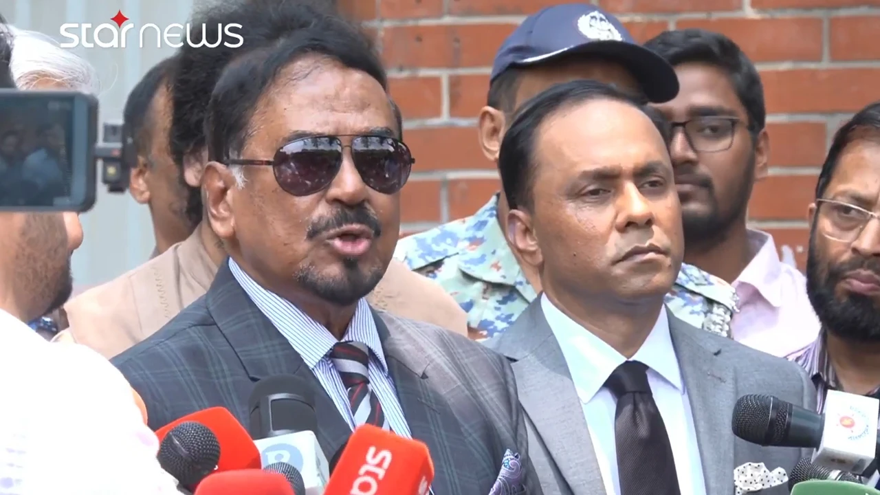 ‘মানুষ শেখ হাসিনা ও তার দলকে থুথু দেবে’, জুলাই জাদুঘর পরিদর্শন শেষে স্পিকার