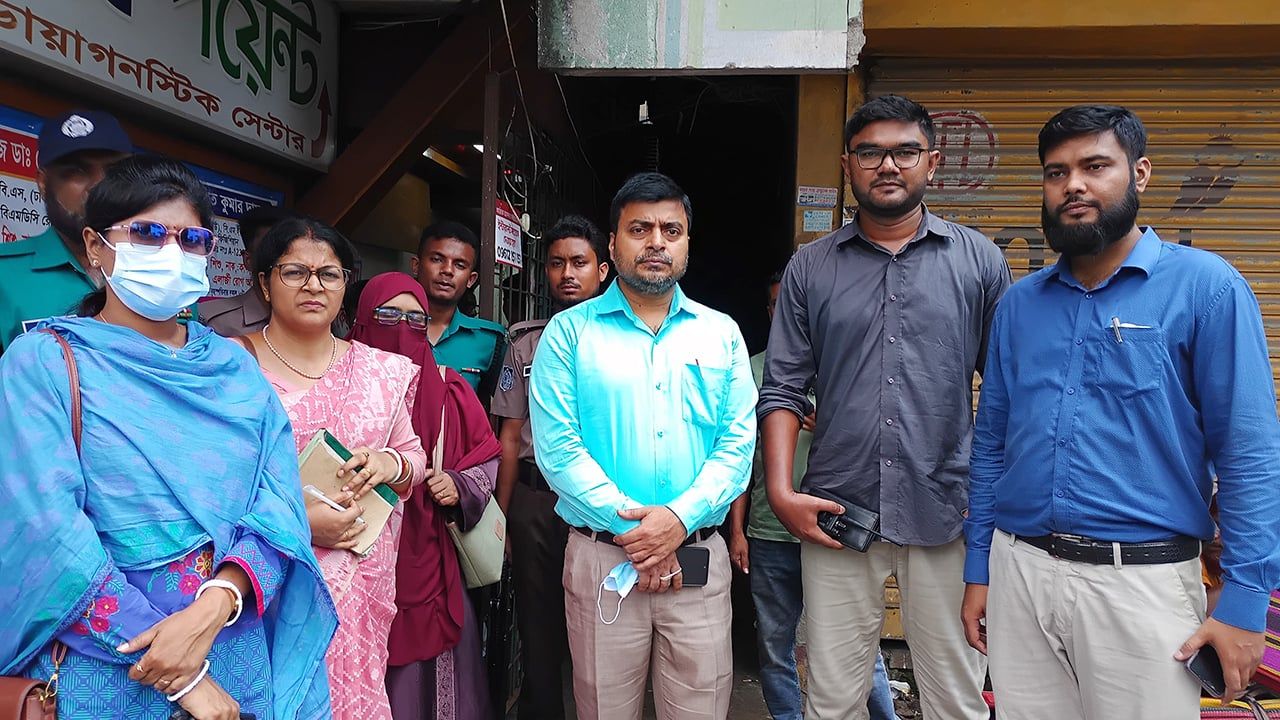 মেয়াদোত্তীর্ণ কীট ব্যবহার ও সনদ না থাকায় ৫ ডায়াগনস্টিক সেন্টারকে জরিমানা