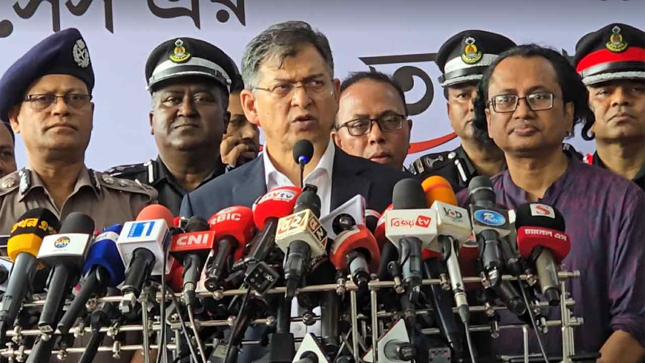 র‍্যাবকে শক্তিশালী করতে নতুন আইন প্রণয়নের উদ্যোগ: স্বরাষ্ট্রমন্ত্রী