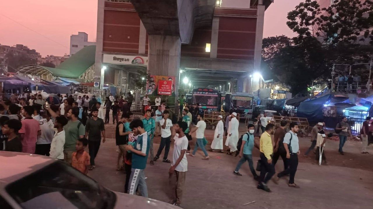 রামিসা হত্যার বিচার দাবিতে বিক্ষোভ, বিকল্প সড়ক ব্যবহারের পরামর্শ পুলিশের
