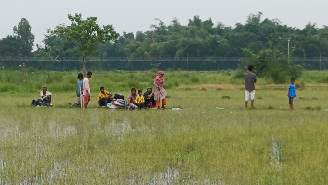 বিএসএফের পুশ-ইন চেষ্টা ব্যর্থ, বাতি নিভিয়ে ২১ জনকে ফিরিয়ে নেওয়া