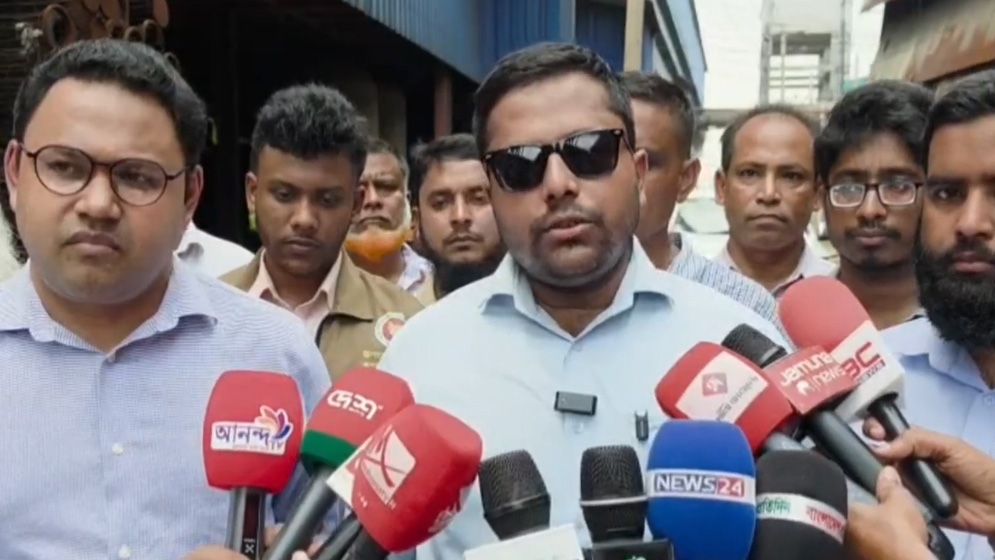 অবৈধ দখলে থাকা খাল পুনরুদ্ধারের অভিযান শুরু