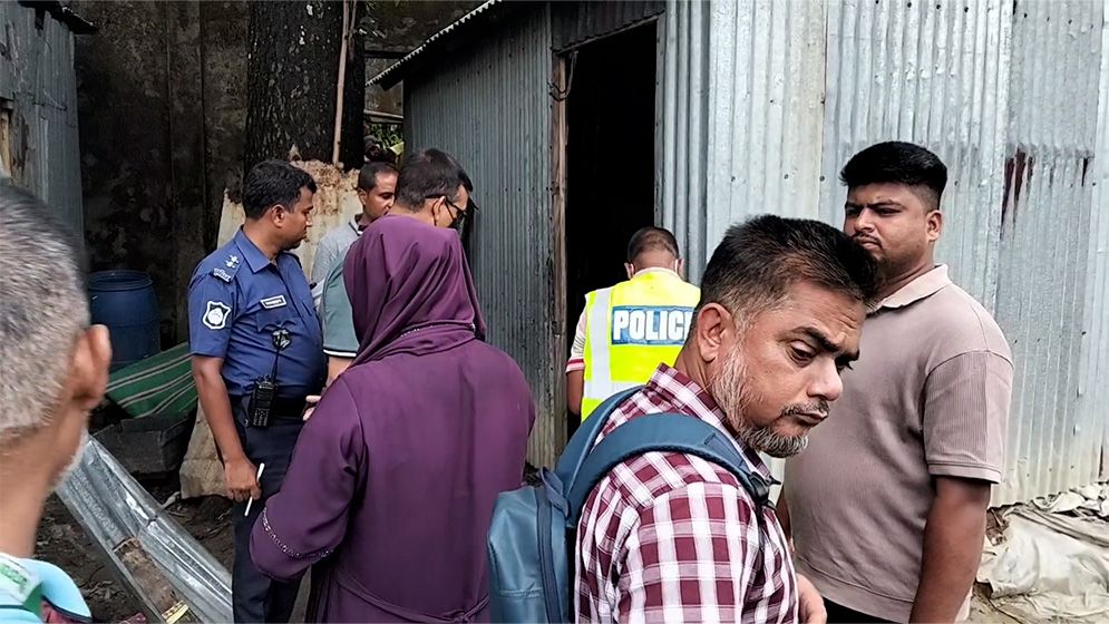 নেত্রকোণায় মাকে শাবলের আঘাতে হত্যা, ছেলে আটক
