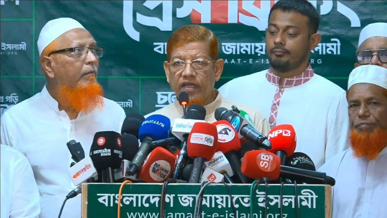 সরকারের ১০০ দিনের কার্যক্রম ফ্যাসিবাদের বর্ধিতাংশ: আযাদ