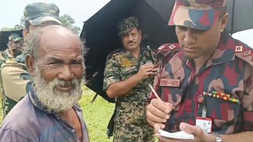 বিজিবি-বিএসএফের তর্কে ২৪ ঘণ্টা নো-ম্যানস ল্যান্ডে বৃদ্ধ