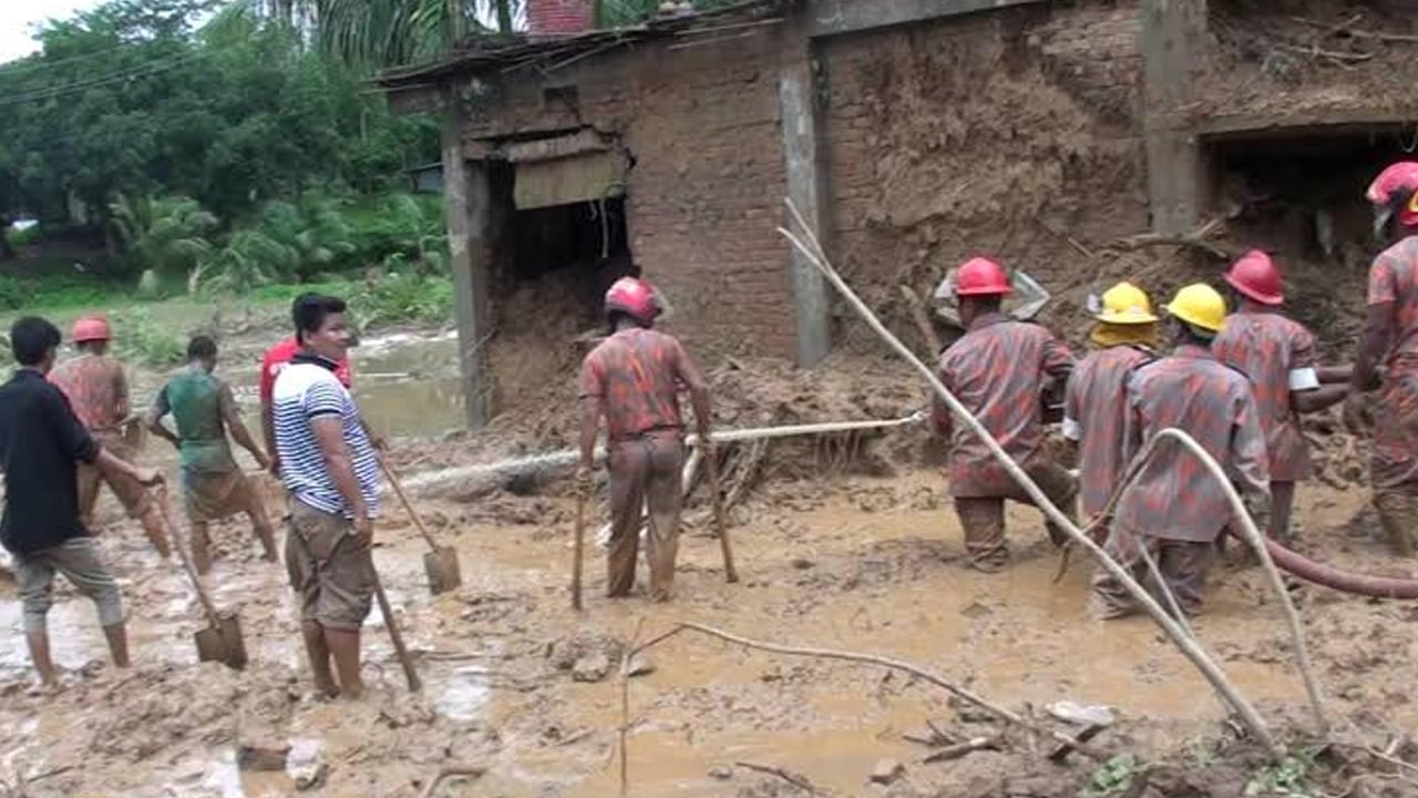 রাঙামাটিতে পাহাড়ধসে ১৩১ প্রাণহানি, ঝুঁকিপূর্ণ বসতি অব্যাহত