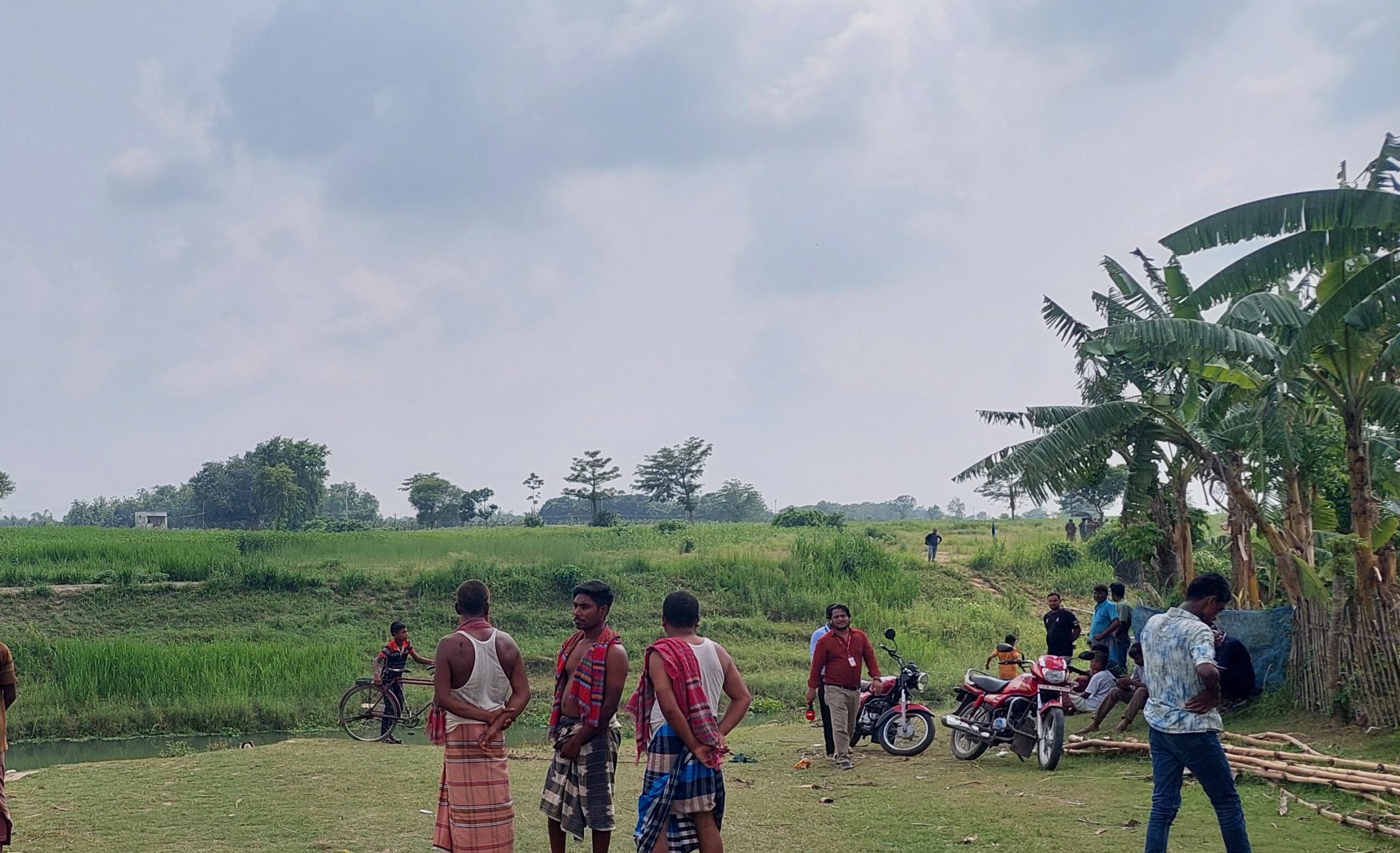 সীমান্তে ১২ জনের সমস্যার সমাধান হয়নি পতাকা বৈঠকে