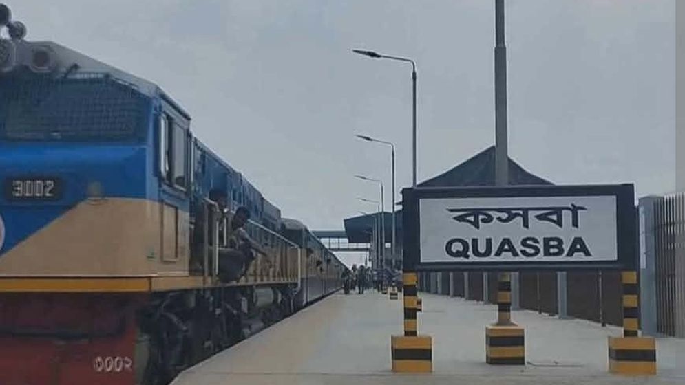 কসবায় ট্রেনে কাটা পড়ে নারীর মৃত্যু
