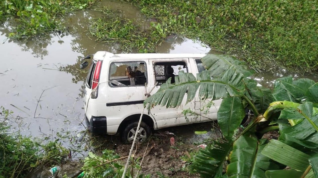 দুবাই ফেরত স্বামীকে বিদায় দিতে গিয়ে স্ত্রীর মৃত্যু