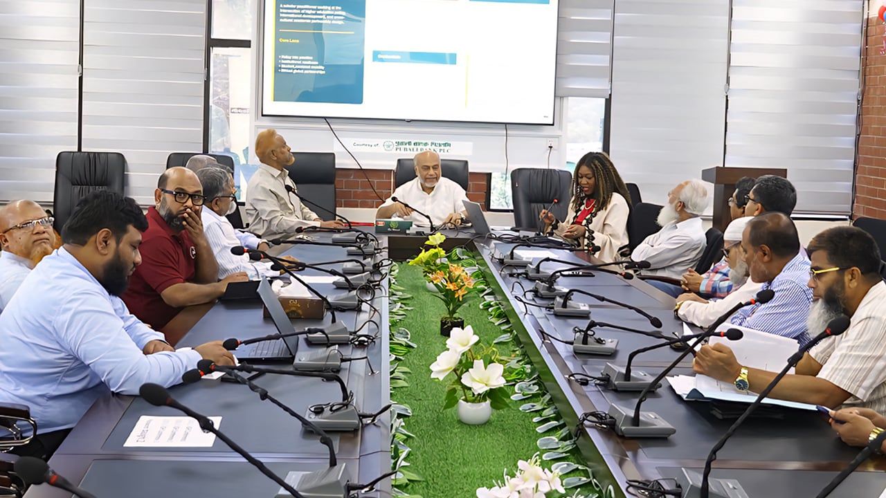 উচ্চশিক্ষায় বাংলাদেশ-যুক্তরাষ্ট্র যৌথ ডিগ্রি বাস্তবায়ন চায় ইউজিসি
