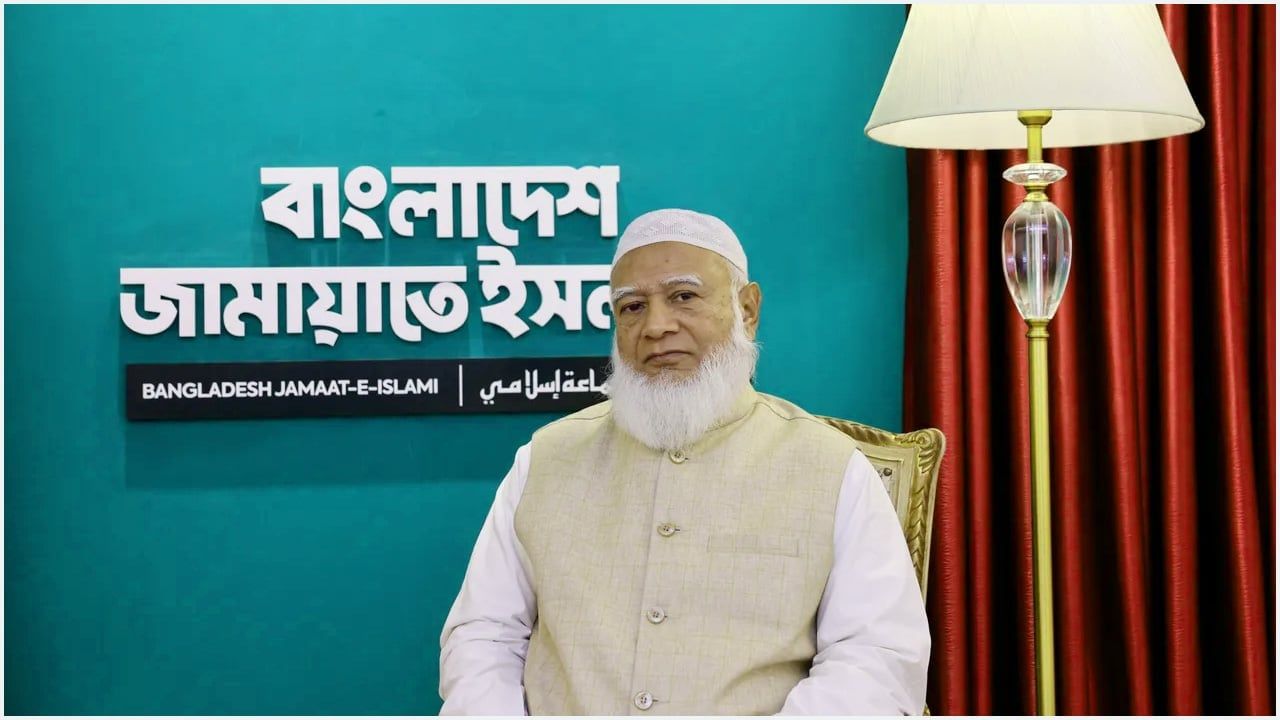 এমপি থেকে পিয়ন, সবার কাছে বিরোধীদলীয় নেতার ‘১০ কেজির সারপ্রাইজ’