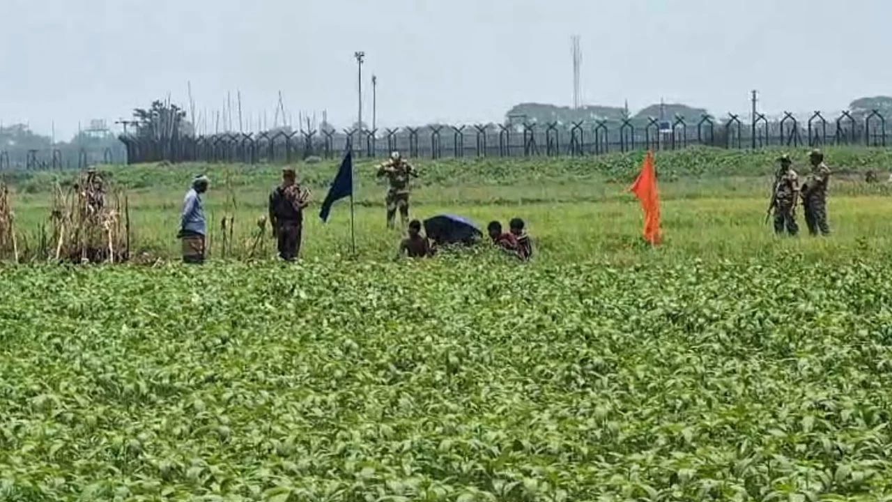 শূন্যরেখায় আটকে থাকা তিন যুবকের ভোগান্তি দীর্ঘায়িত