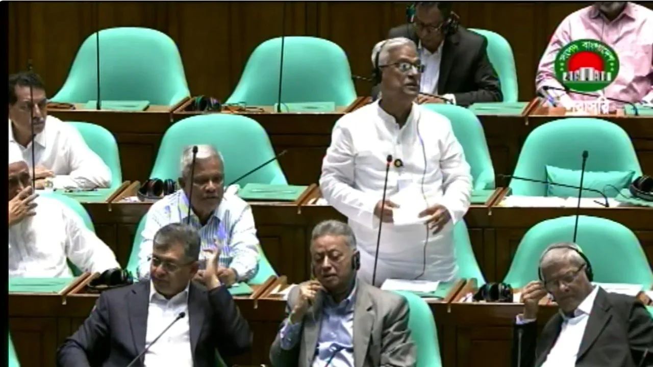 বাজেট নিয়ে এবার ‘মানি না, মানবো না’ স্লোগান ওঠেনি: ফারুক