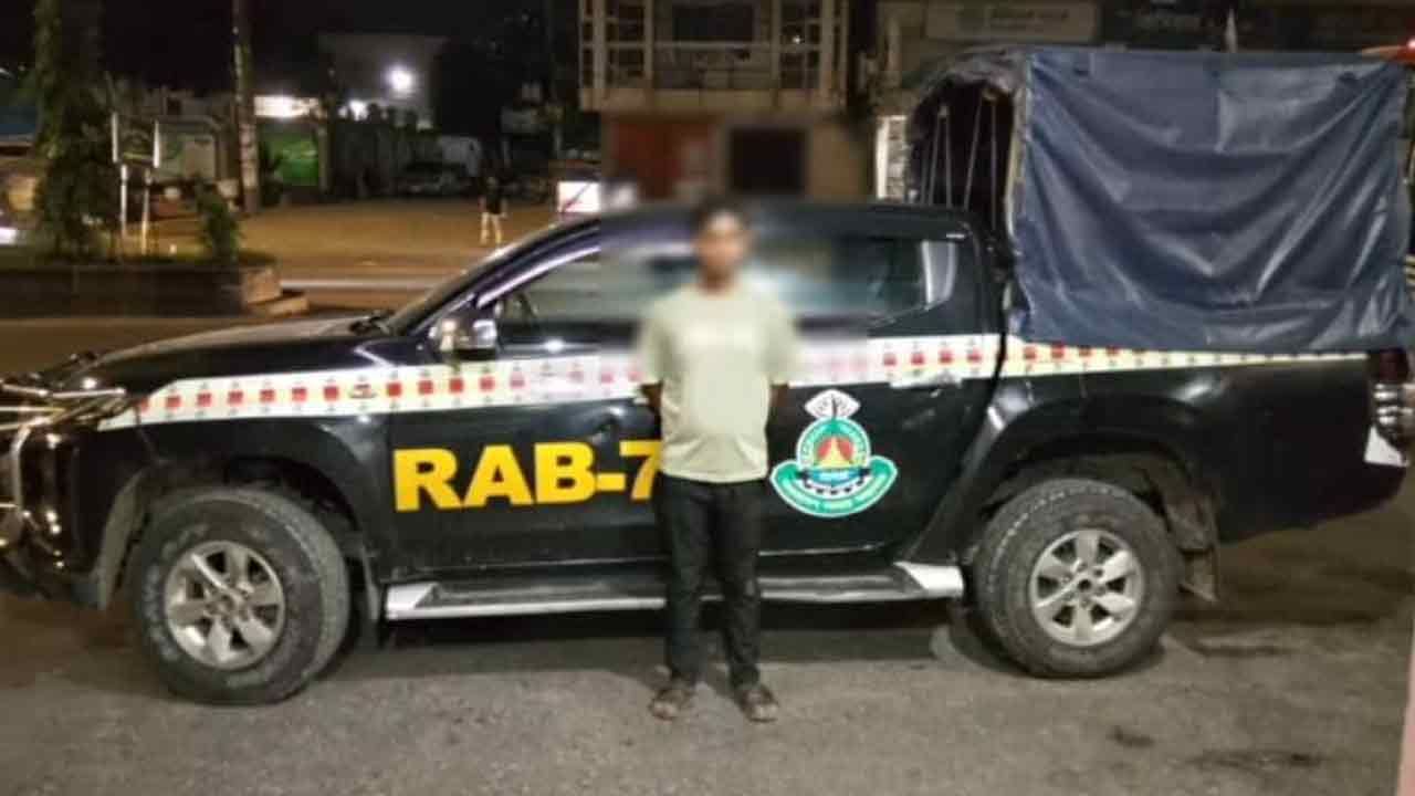 চট্টগ্রামে কলেজছাত্র হত্যা মামলার আসামি গ্রেপ্তার