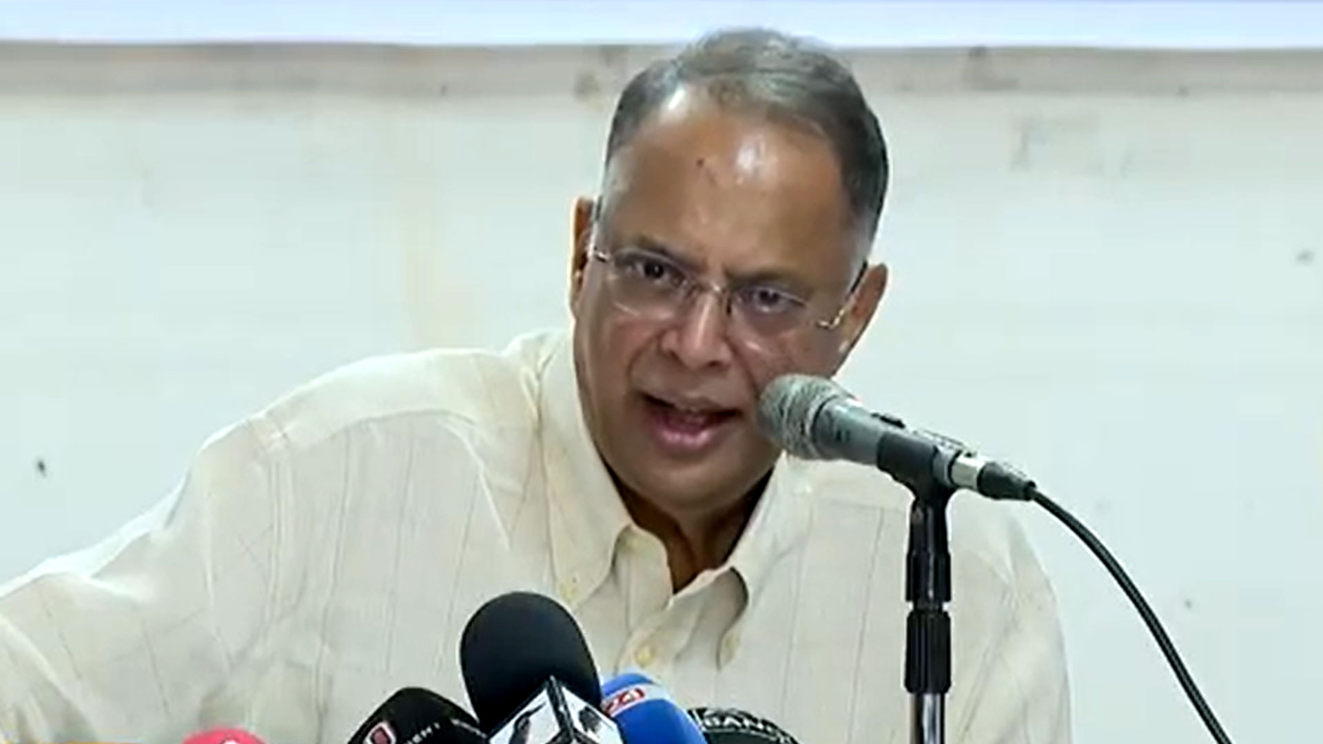 খুবই কঠিন পরিস্থিতি পার করছি: বিদ্যুৎমন্ত্রী