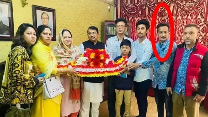 পটিয়ায় সার ডিলার তালিকায় নিষিদ্ধ ছাত্রলীগ নেতা, সমালোচনার ঝড়
